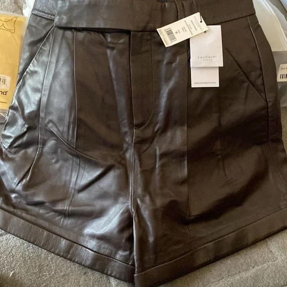 NWT Equipment Breeta Brown leather shorts